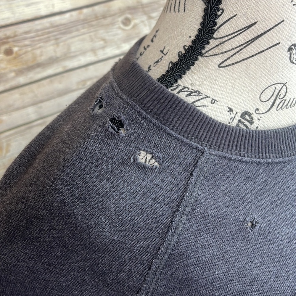 AE destroyed sweatshirt - Picture 2 of 8